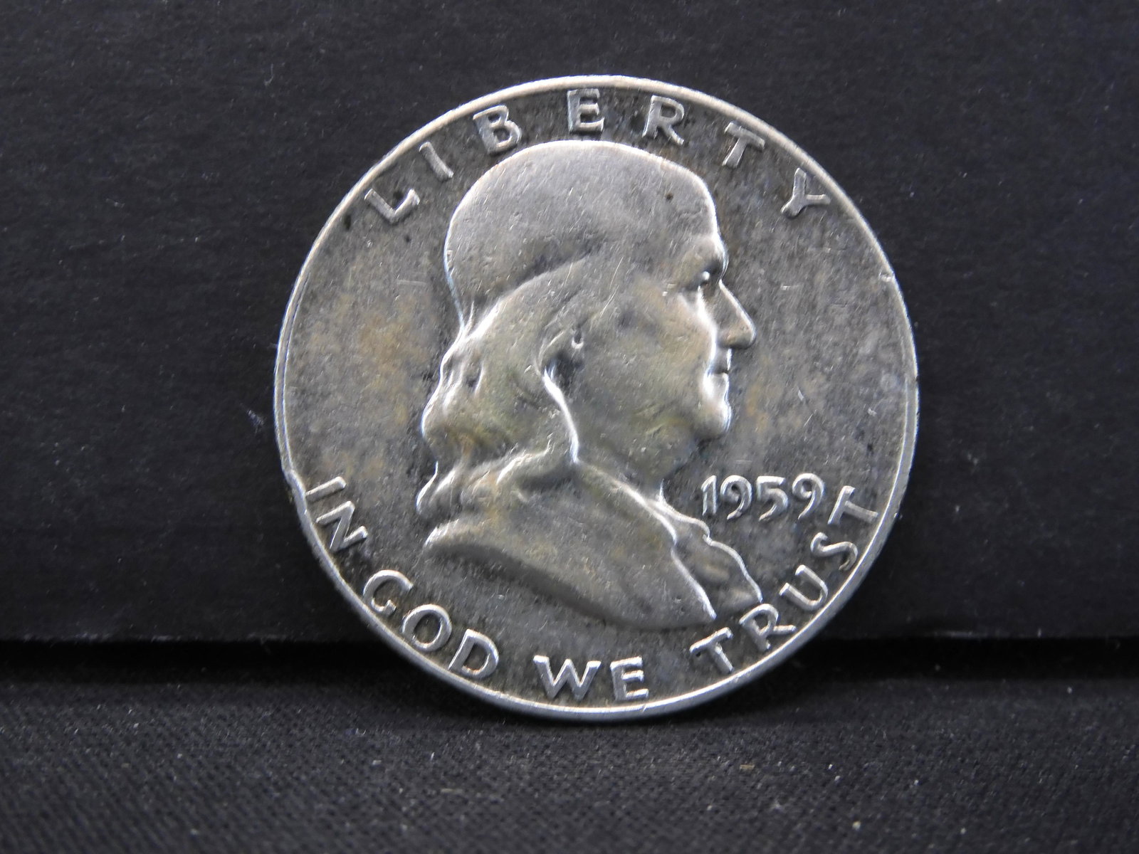 1959-D (LOOKS UNC), SILVER (90%/13 MILL MINTED) Liberty: 1959-D (LOOKS UNC), SILVER (90%/13 MILL MINTED) Liberty Half