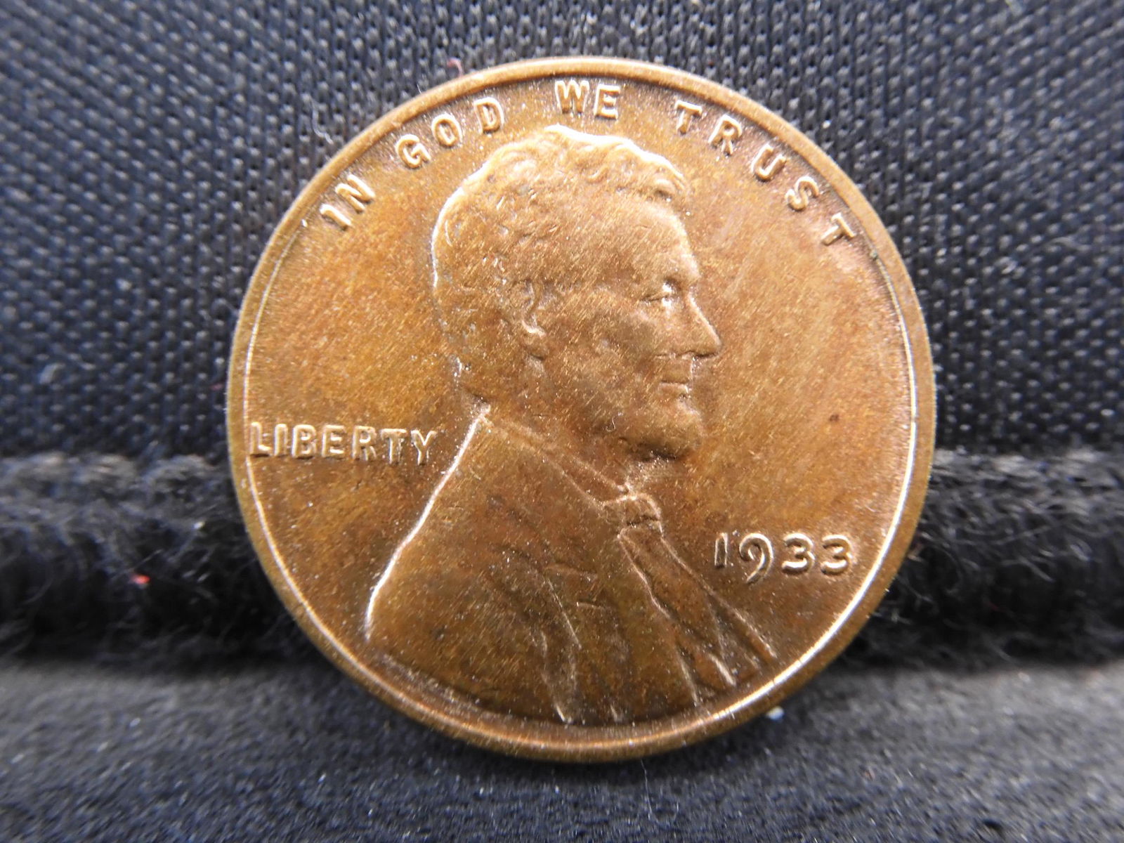 1933 Lincoln Cent Uncirculated Better Date (1 of 2)