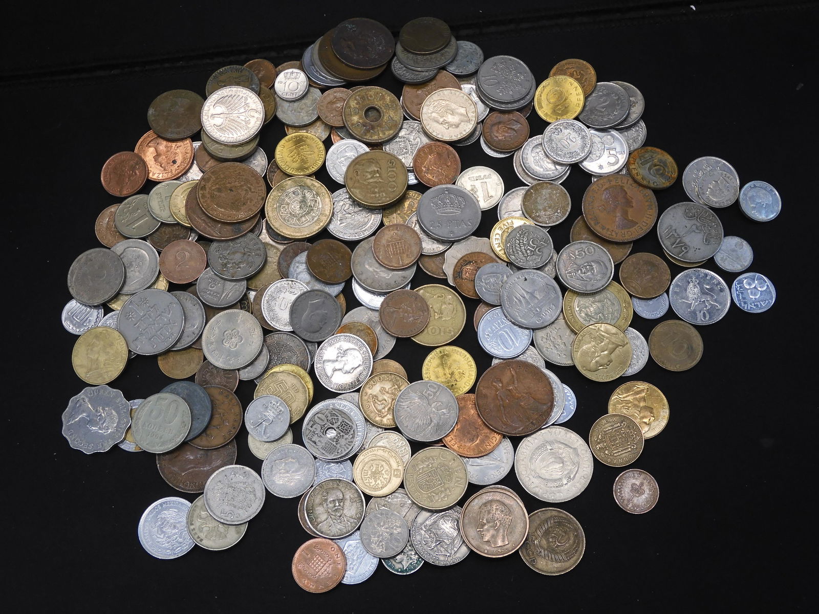 2+lb Pounds World/Foreign Coins (1 of 6)