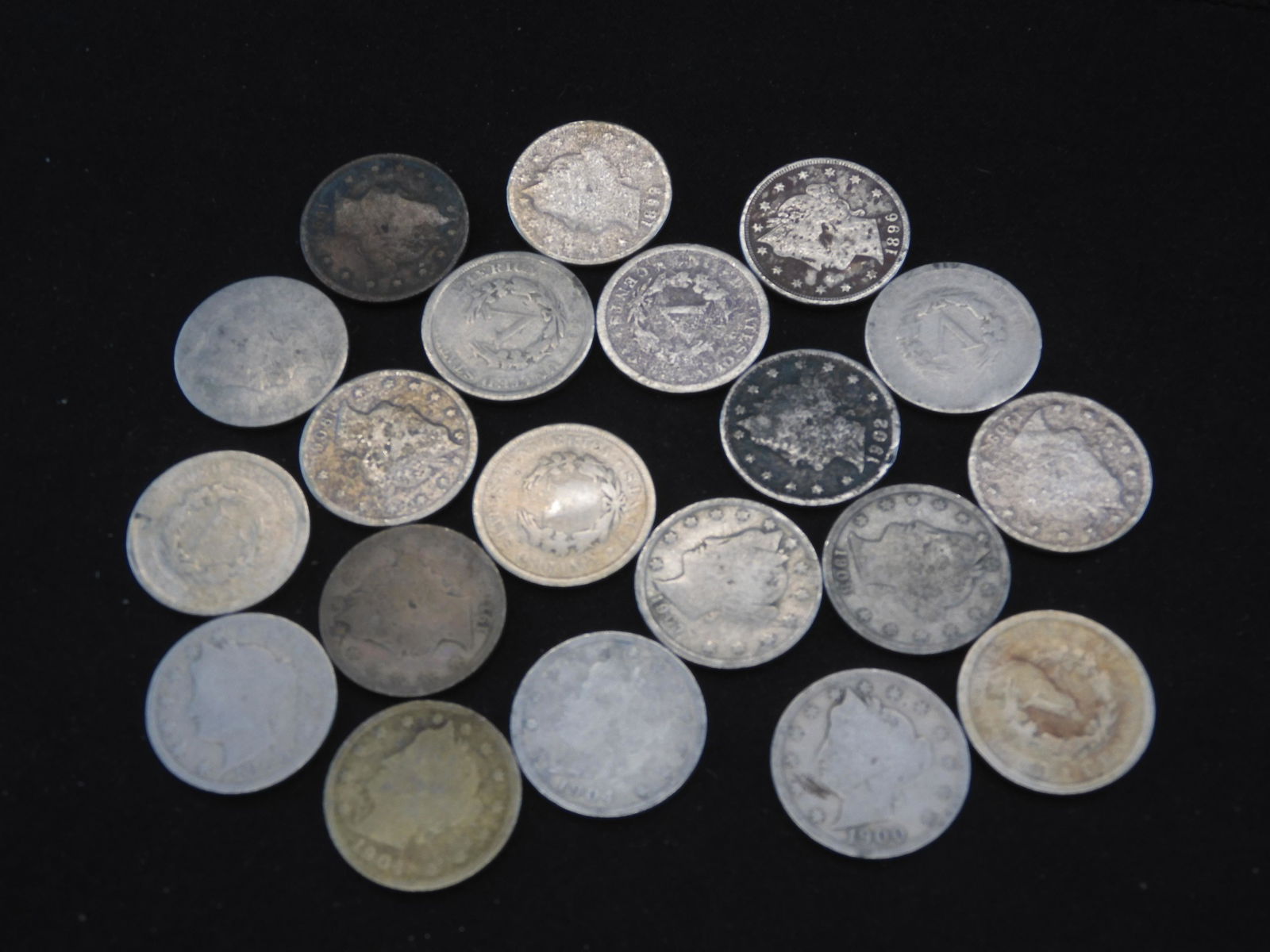 20 Assorted Liberty Nickels (1 of 4)