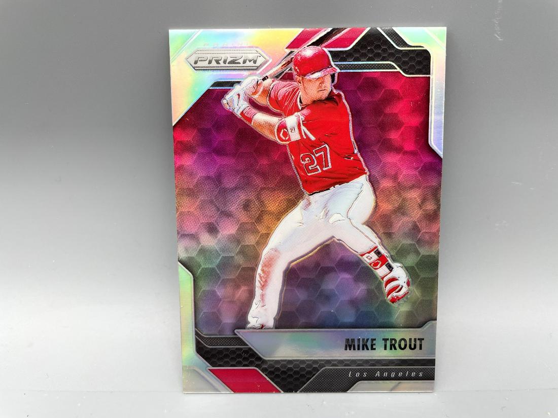 2017 Panini Prizm Mike Trout #26 Silver Prizm Refractor (1 of 2)