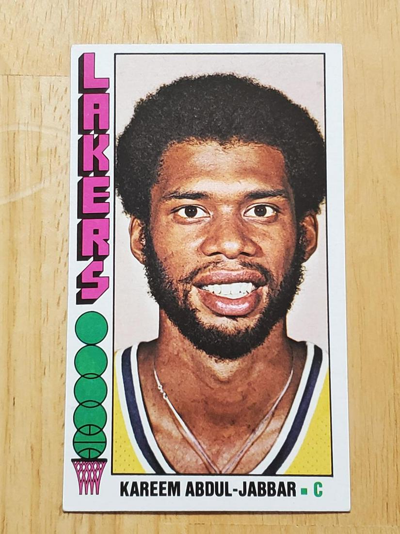 1976-77 Topps Basketball #100 Kareem Abdul- Jabbar (1 of 2)