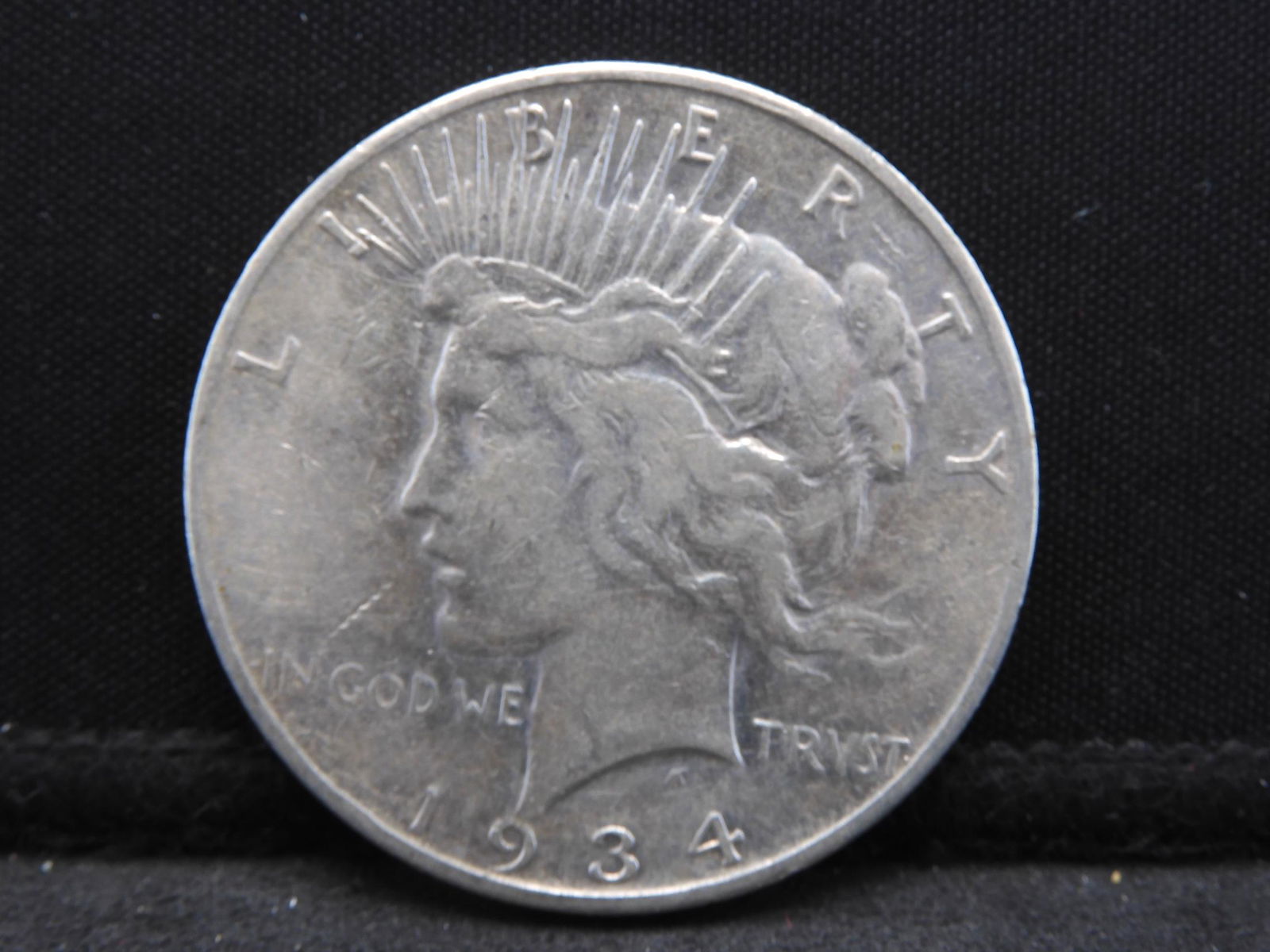 1934 Semi-Key Date Peace Silver Dollar. (1 of 2)