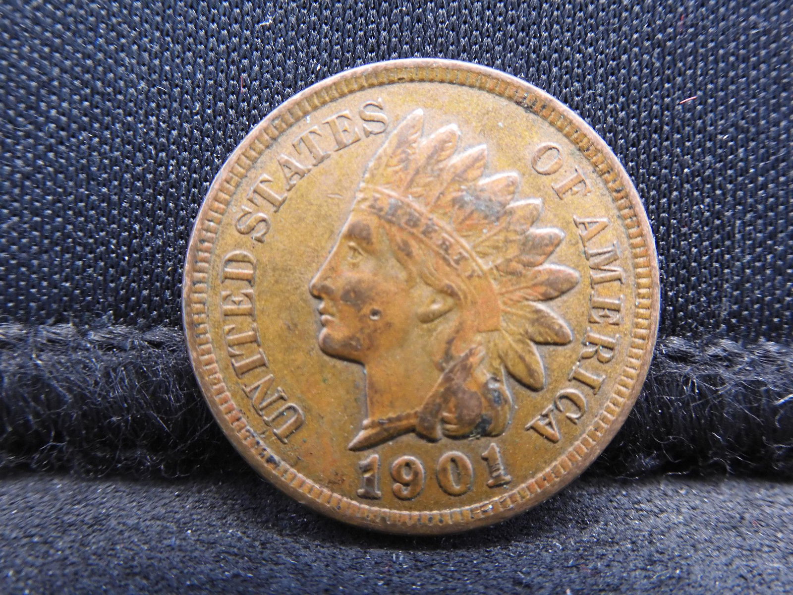 1901 Indian Head Cent - AU/BU Condition (1 of 2)