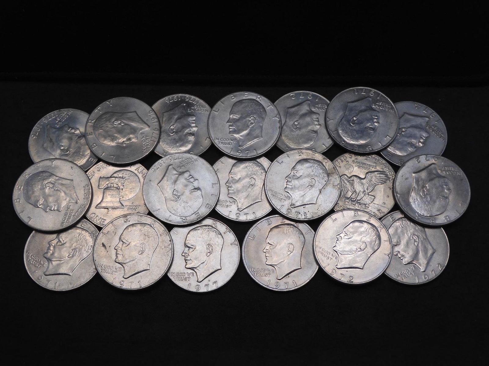 20 Pcs. Eisenhower Ike Dollars All Clad Mixed Dates (1 of 3)