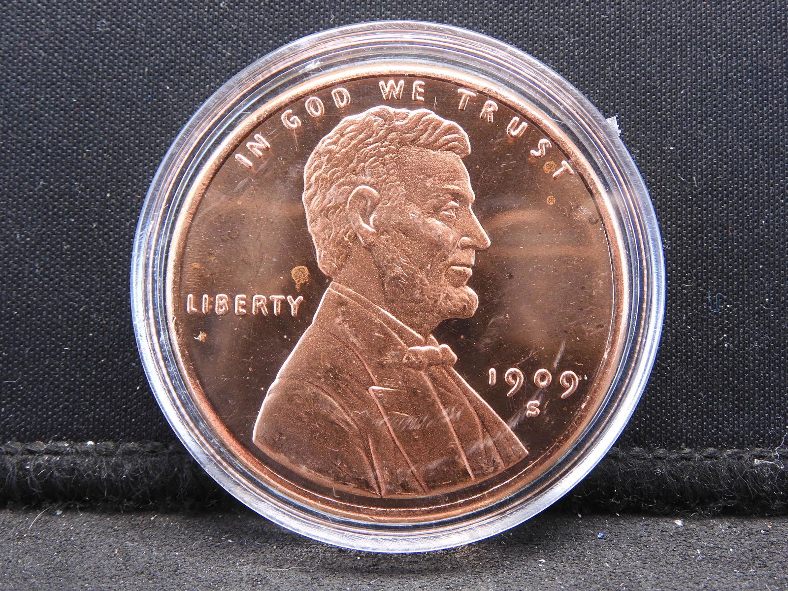 One Ounce .999 Fine Copper Round. 1909-S-VDB Lincoln: One Ounce .999 Fine Copper Round. 1909-S-VDB Lincoln Cent Design.
