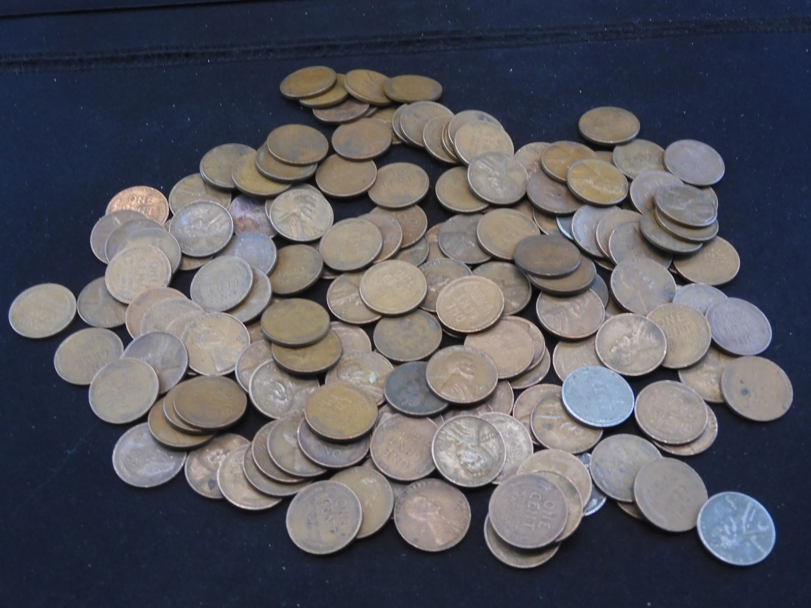 150 "S" Mint Wheat Pennies.  Circulated. (1 of 5)