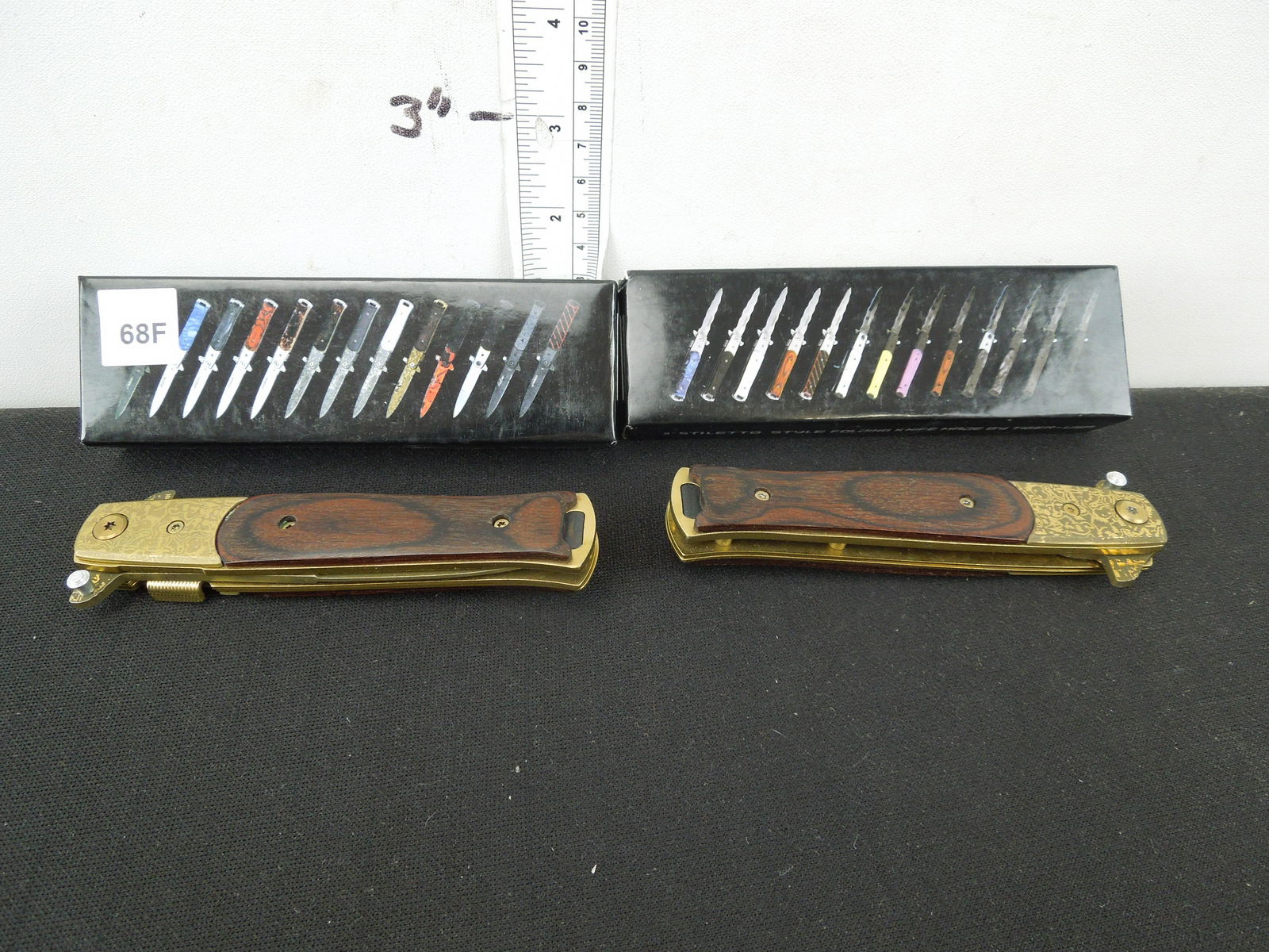 2 Pocket Knives (1 of 3)