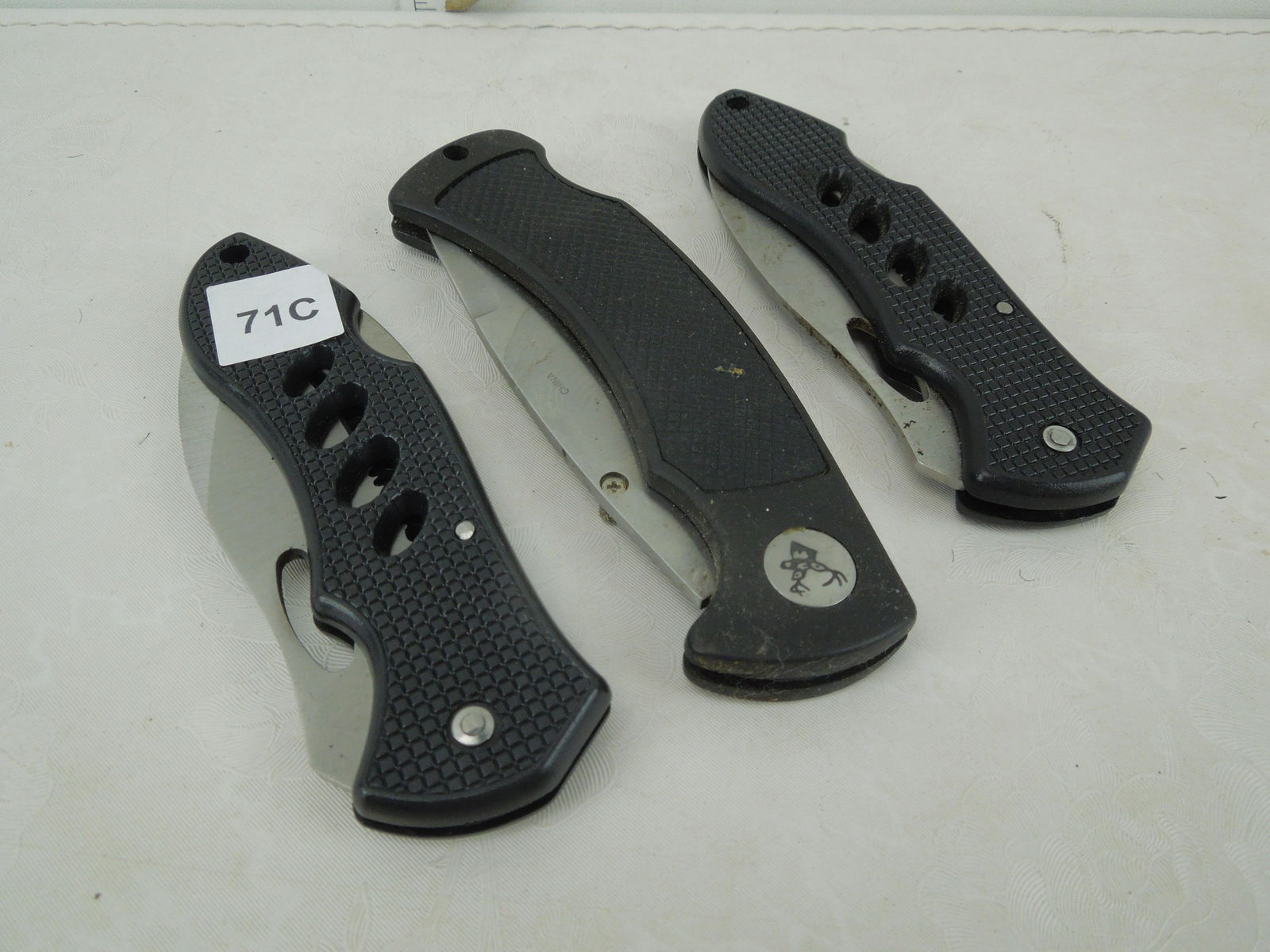 Assortment of 3 Pocket Knives, 1 - 4.75" Closed, Black (1 of 1)