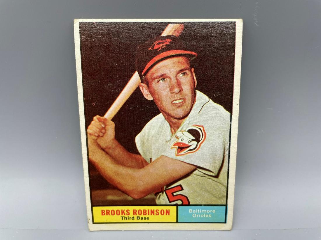 1961 Topps Brooks Robinson #10 (1 of 2)