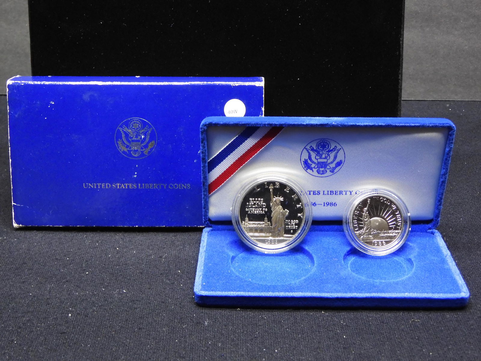 1986 2 Piece Liberty Dollar & Half Dollar Silver Set (1 of 3)