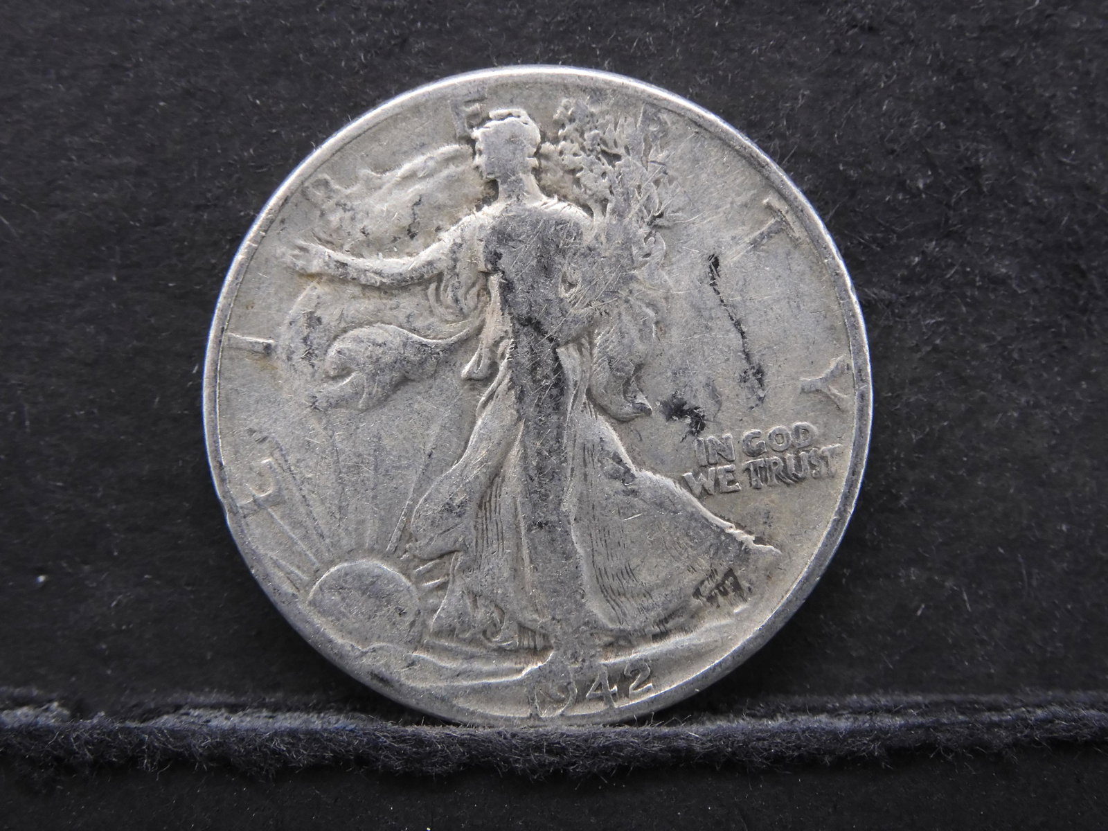 1942 SILVER (90%/WWII ERA/48 MILL) LIBERTY HALF: 1942 SILVER (90%/WWII ERA/48 MILL) LIBERTY HALF