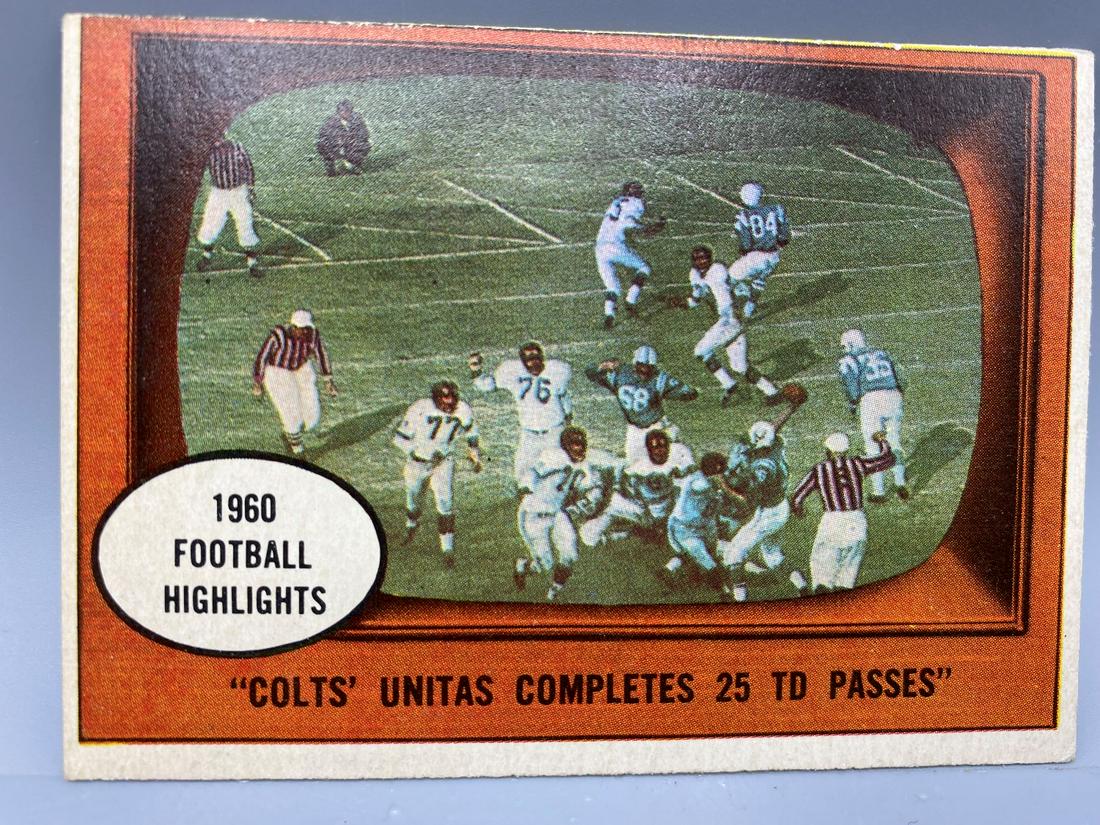 1961 Topps #57 Johnny Unitas in Action Hall of Fame (1 of 2)