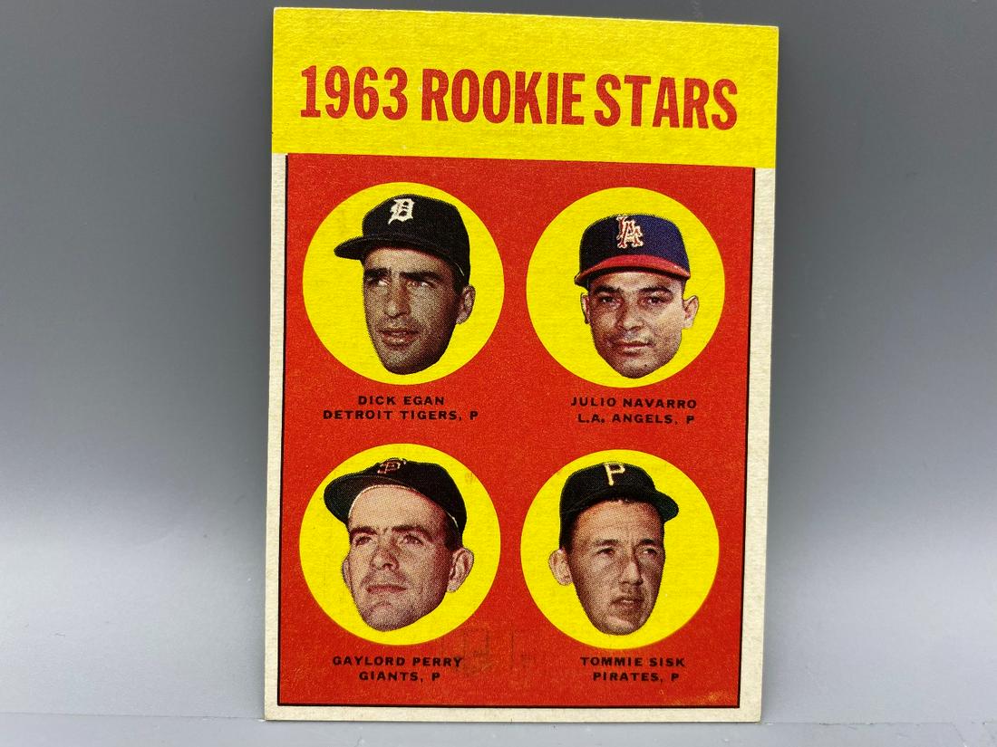 1963 Topps #169 Rookie Stars Gaylord Perry Hall of Fame: 1963 Topps #169 Rookie Stars Gaylord Perry Hall of Fame