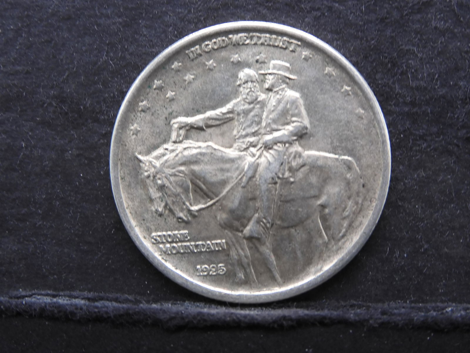 1925 Stone Mountain Commemorative Half Dollar - Very (1 of 2)