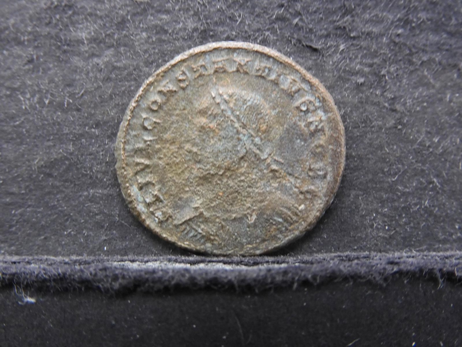 175-330 AD (EF) ANCIENT ROMAN COIN, (OVER 1,600 YRS: 175-330 AD (EF) ANCIENT ROMAN COIN, (OVER 1,600 YRS OLD)!