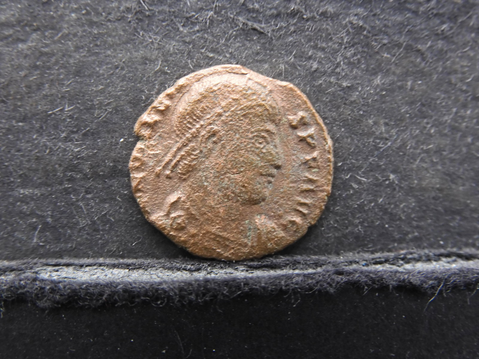 175-330 AD (NICE GRADE) ANCIENT ROMAN COIN, (OVER 1,600: 175-330 AD (NICE GRADE) ANCIENT ROMAN COIN, (OVER 1,600 YRS OLD)!