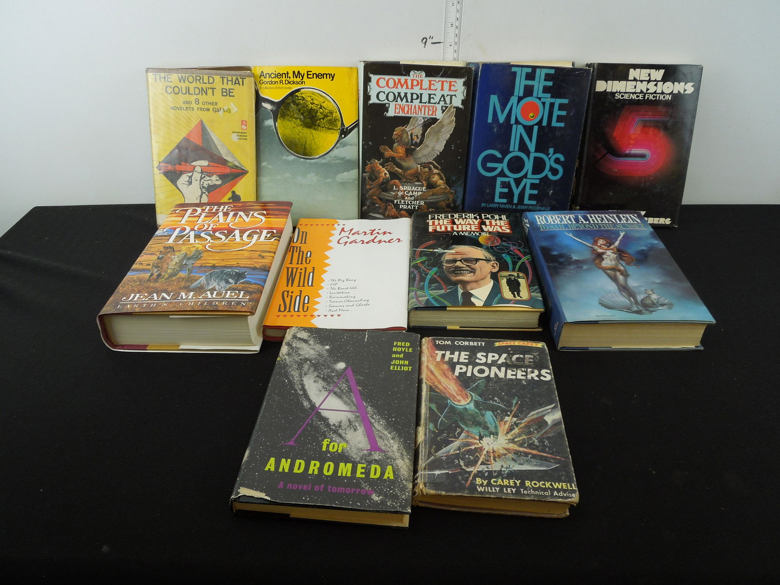 11 Hardback Science Fiction Books  by various Authors (1 of 6)
