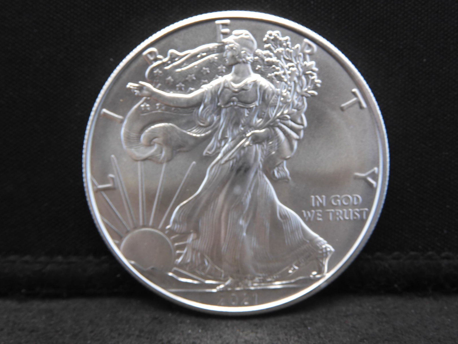 2021 Silver Eagle Type 1 - No longer in production -: 2021 Silver Eagle Type 1 - No longer in production - Brand New in limited supply