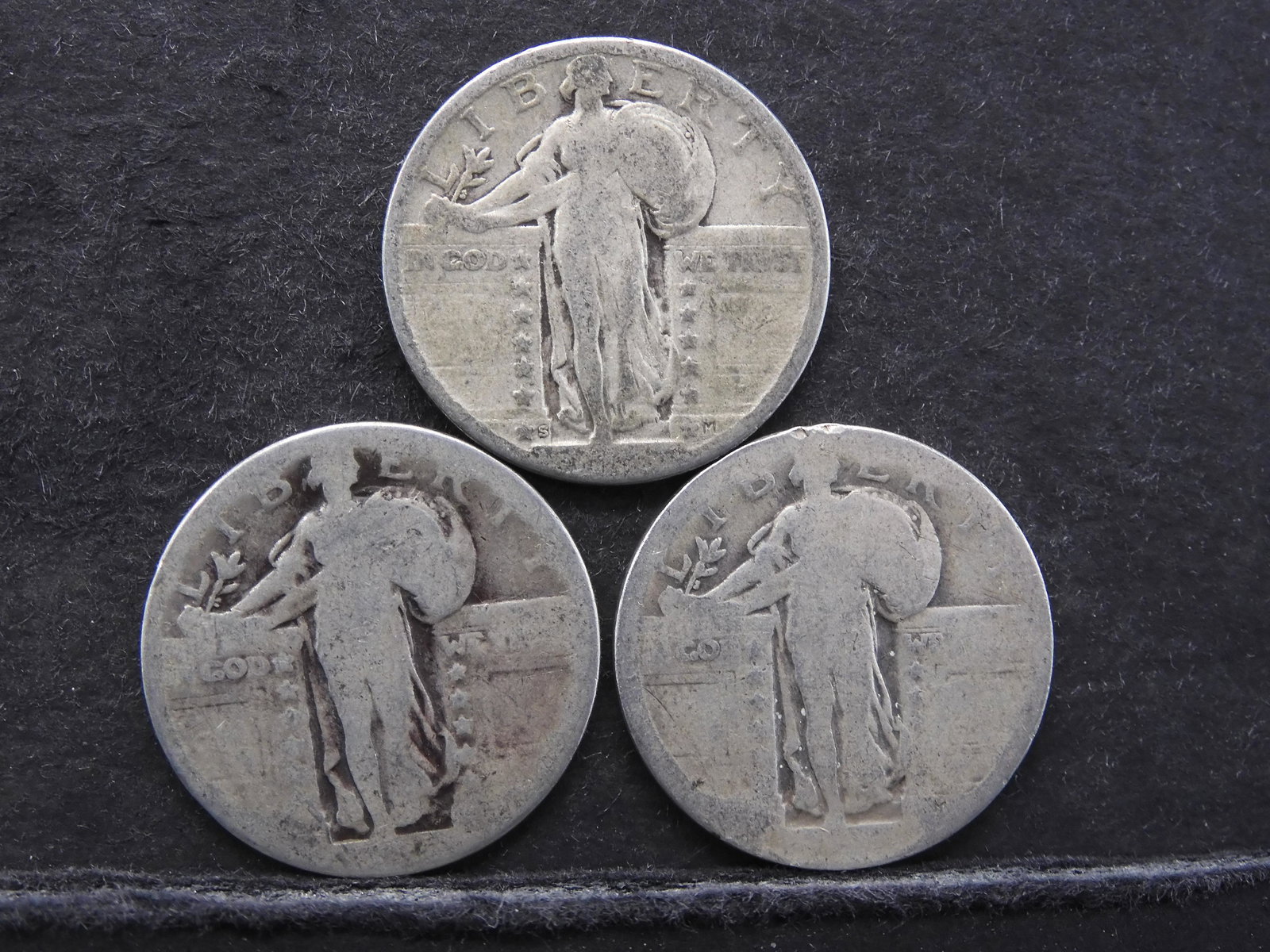 (3) STANDING LIBERTY (SILVER/90%) QUARTERS/NO DATES (1 of 2)