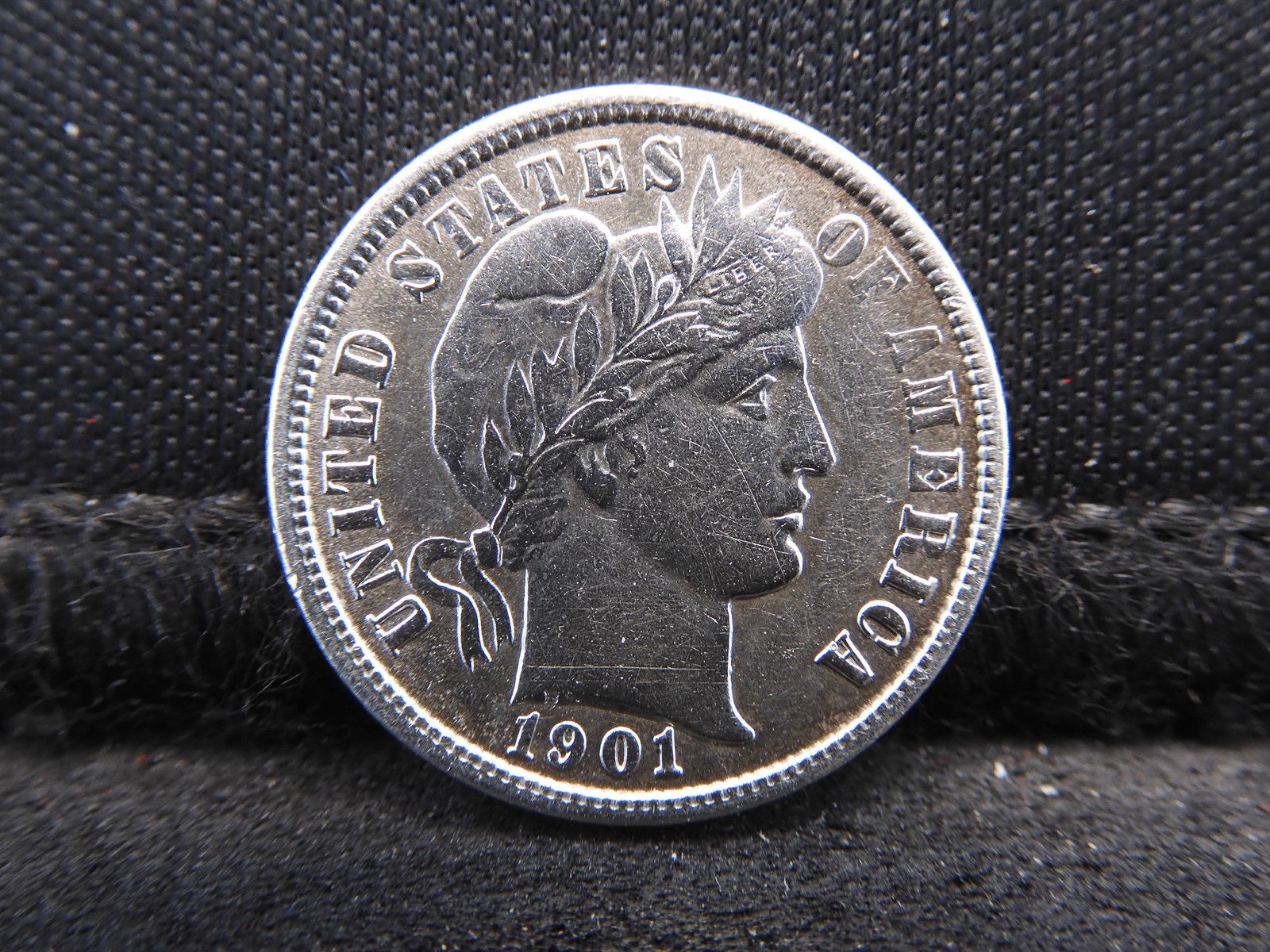 1901 Barber Dime.  AU Details. (1 of 3)