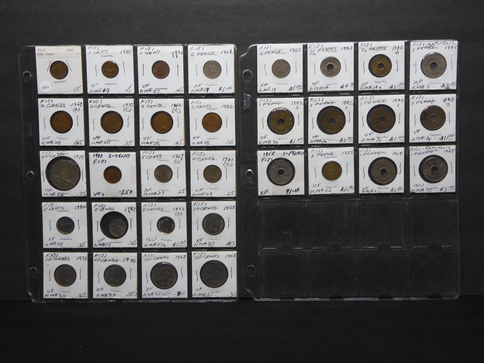 32 Carded Coins From Fiji: 32 Carded Coins From Fiji
