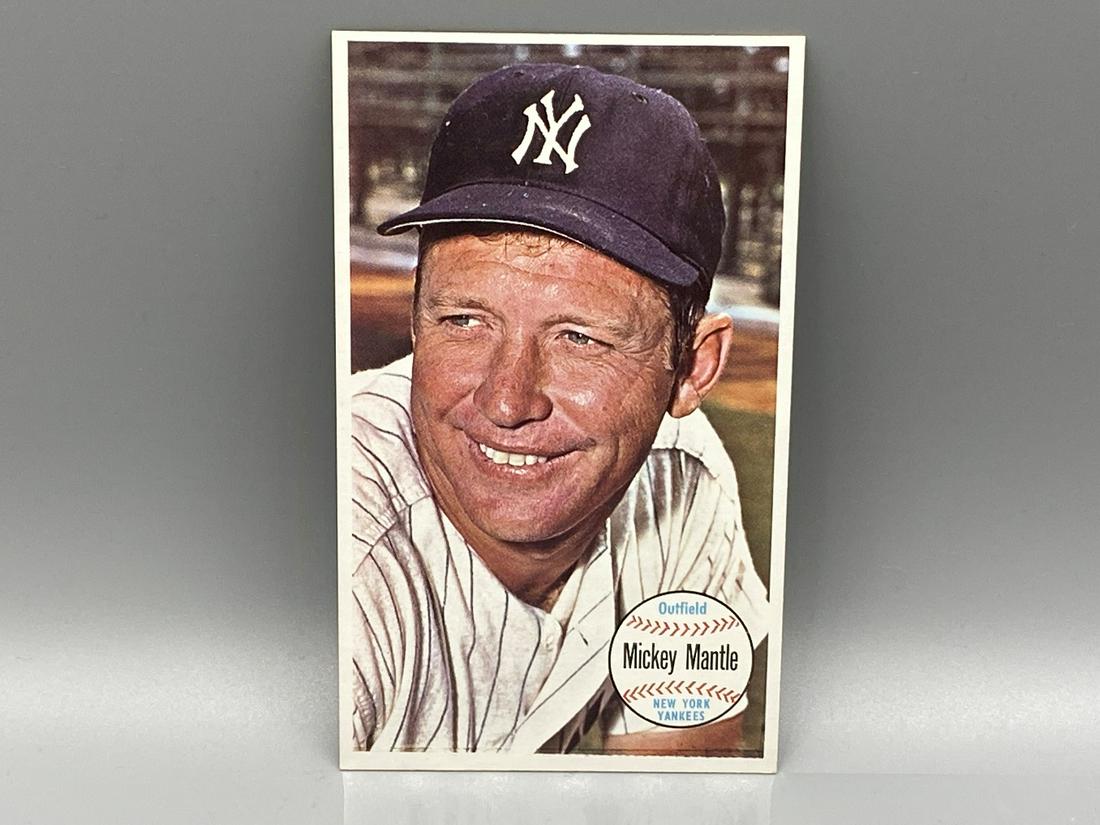 1964 Topps Giant Mickey Mantle #25 (1 of 2)