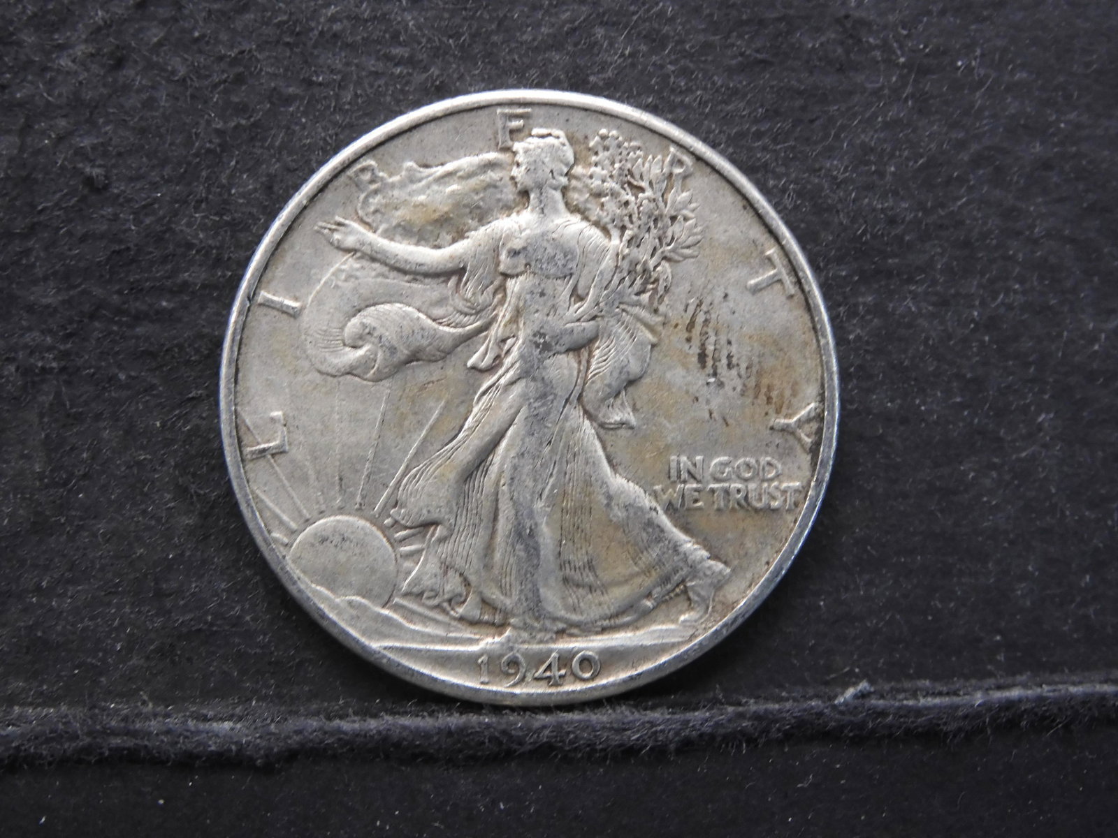1940 SILVER (90%/WWII ERA/9 MILL) WALKING LIBERTY HALF: 1940 SILVER (90%/WWII ERA/9 MILL) WALKING LIBERTY HALF