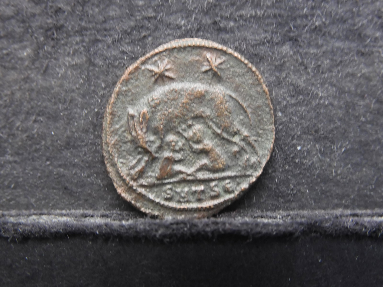 175-330 AD (AU) ANCIENT ROMAN COIN (OVER 1,600 YRS: 175-330 AD (AU) ANCIENT ROMAN COIN (OVER 1,600 YRS OLD)!