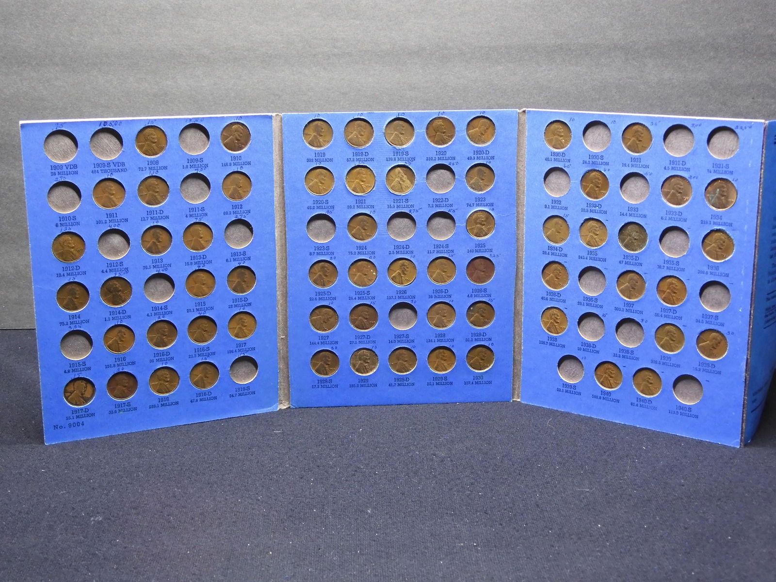 Whitman Tri-Fold #9004 - Lincoln Cent Collection (1 of 7)