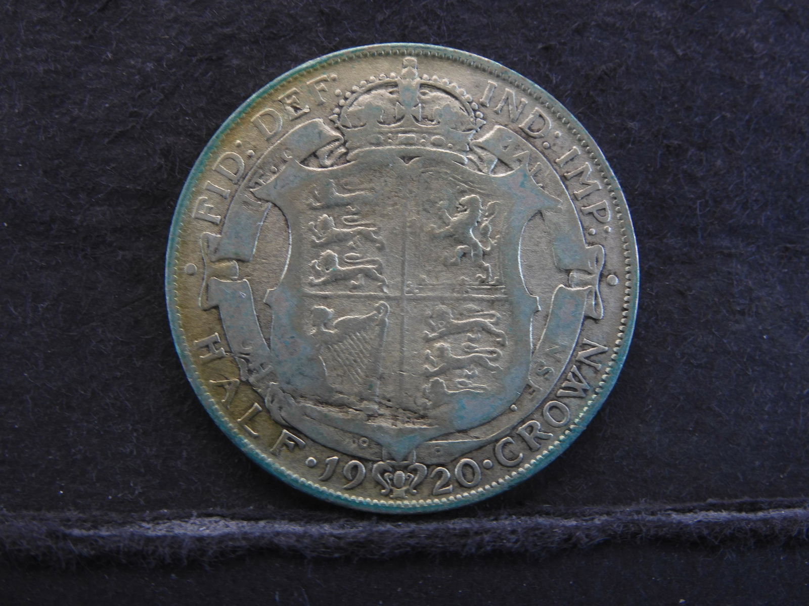 1920 Great Britain Half Crown 50% Silver (1 of 2)