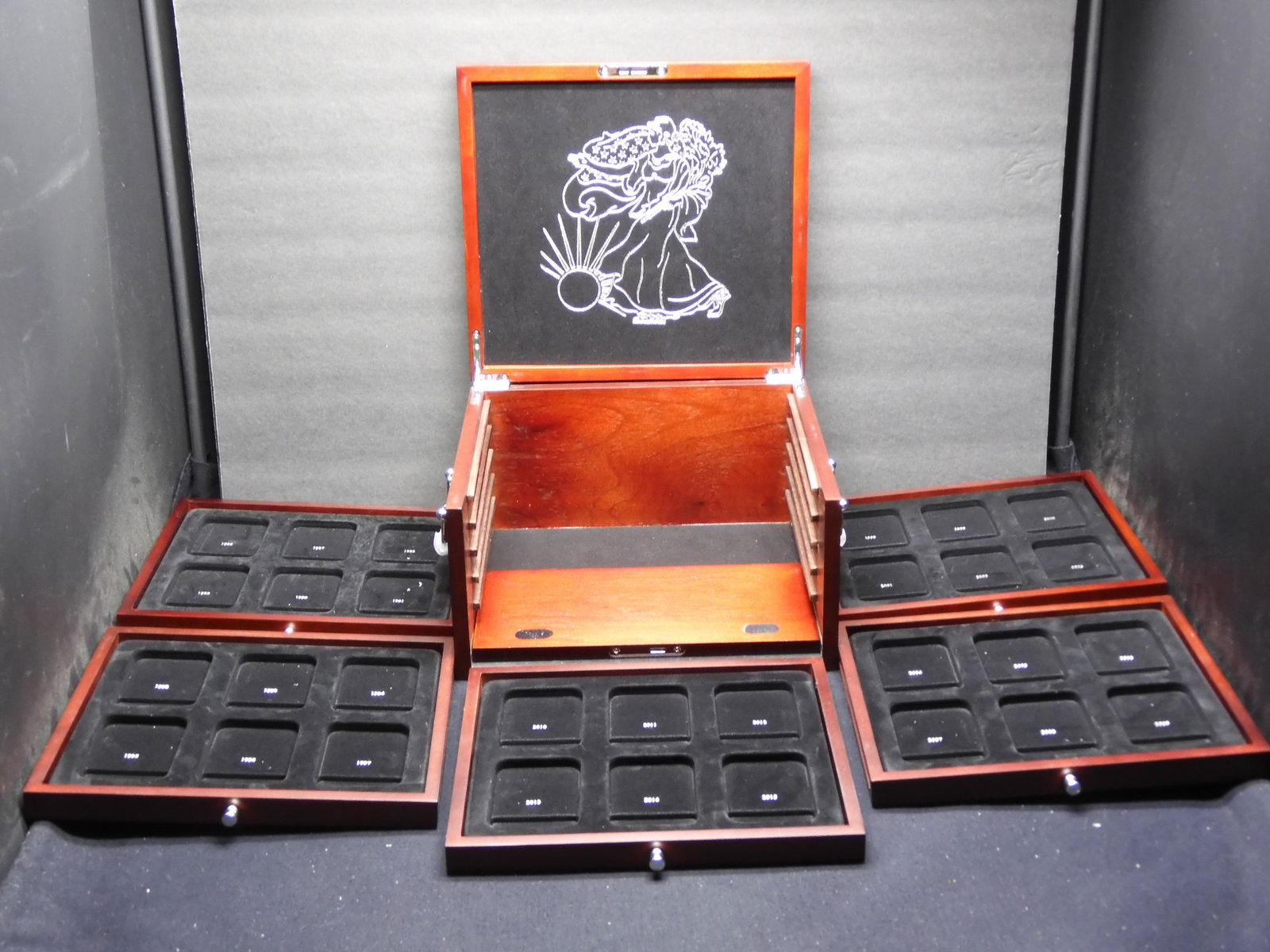 Absolutely Beautiful Wooden Box for Uncirculated (1 of 9)