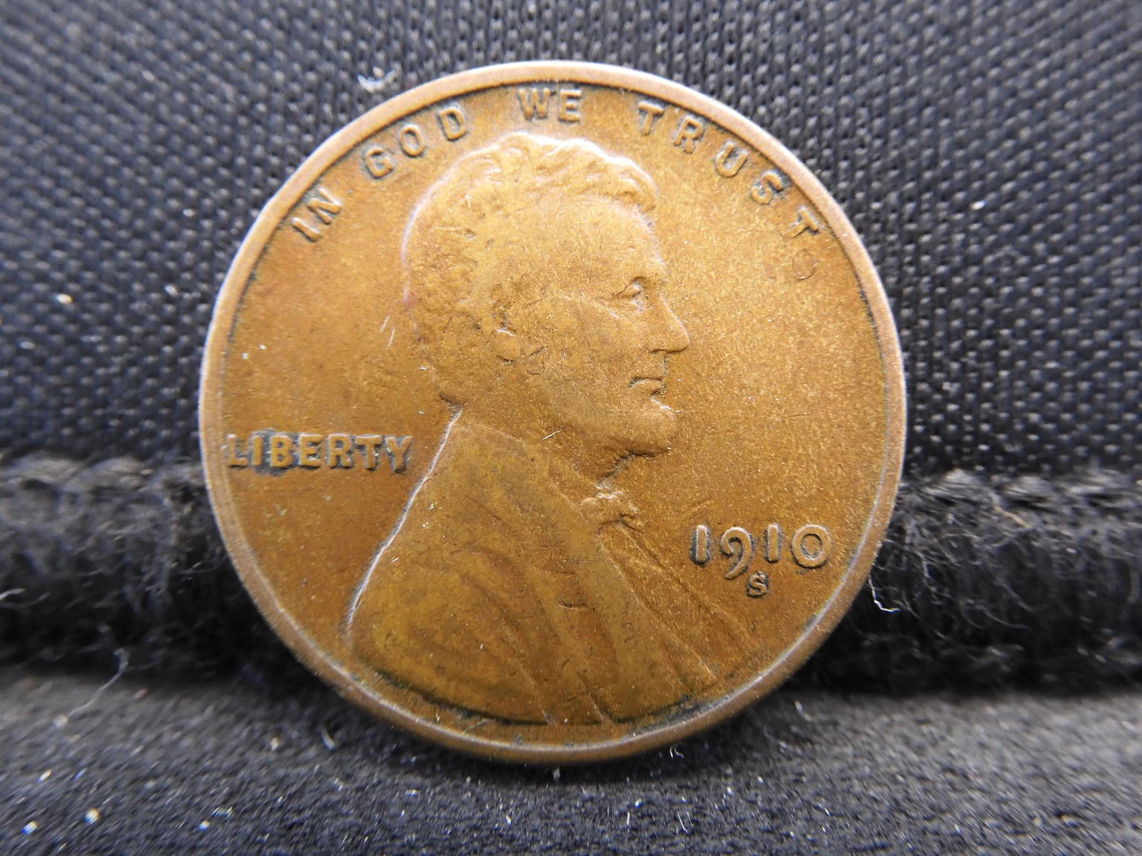 1910-S Lincoln Wheat Cent - Semi-Key Date! - VF (1 of 2)
