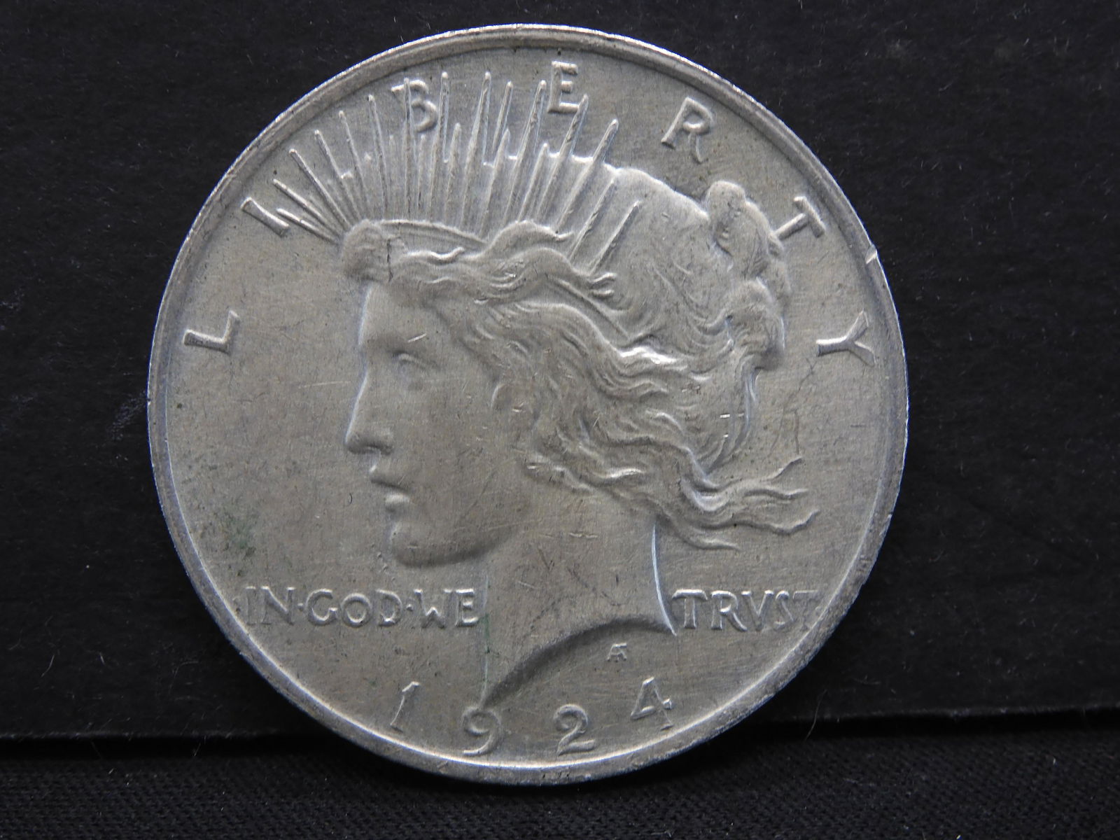 1924 Peace Dollar (1 of 2)