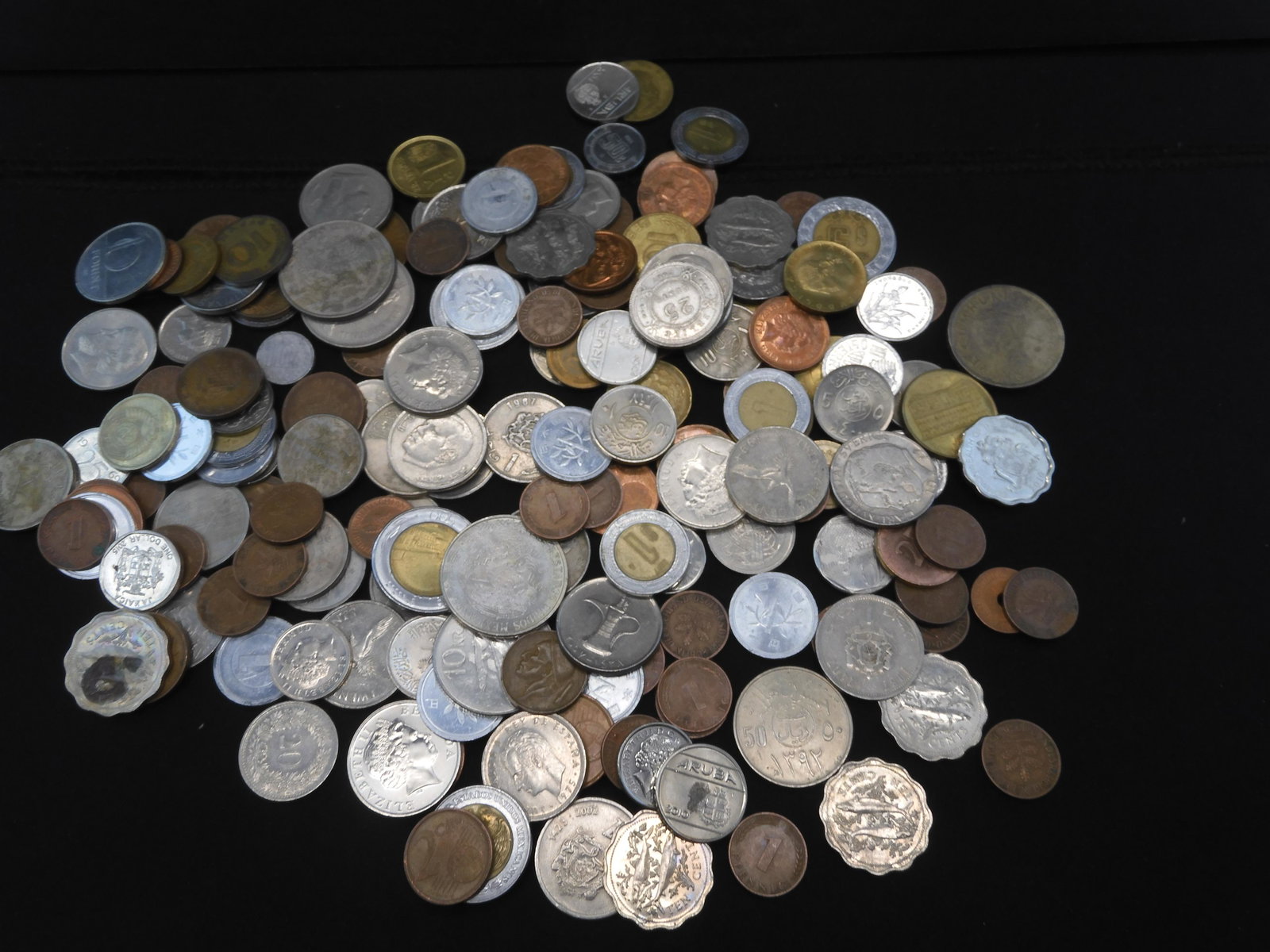 (1.65 LBS) OF FOREIGN/WORLD COINS, UNSEARCHED (1 of 6)