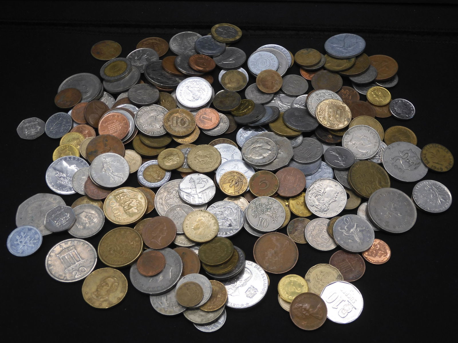 2+ lb Pounds World/Foreign Coins (1 of 7)