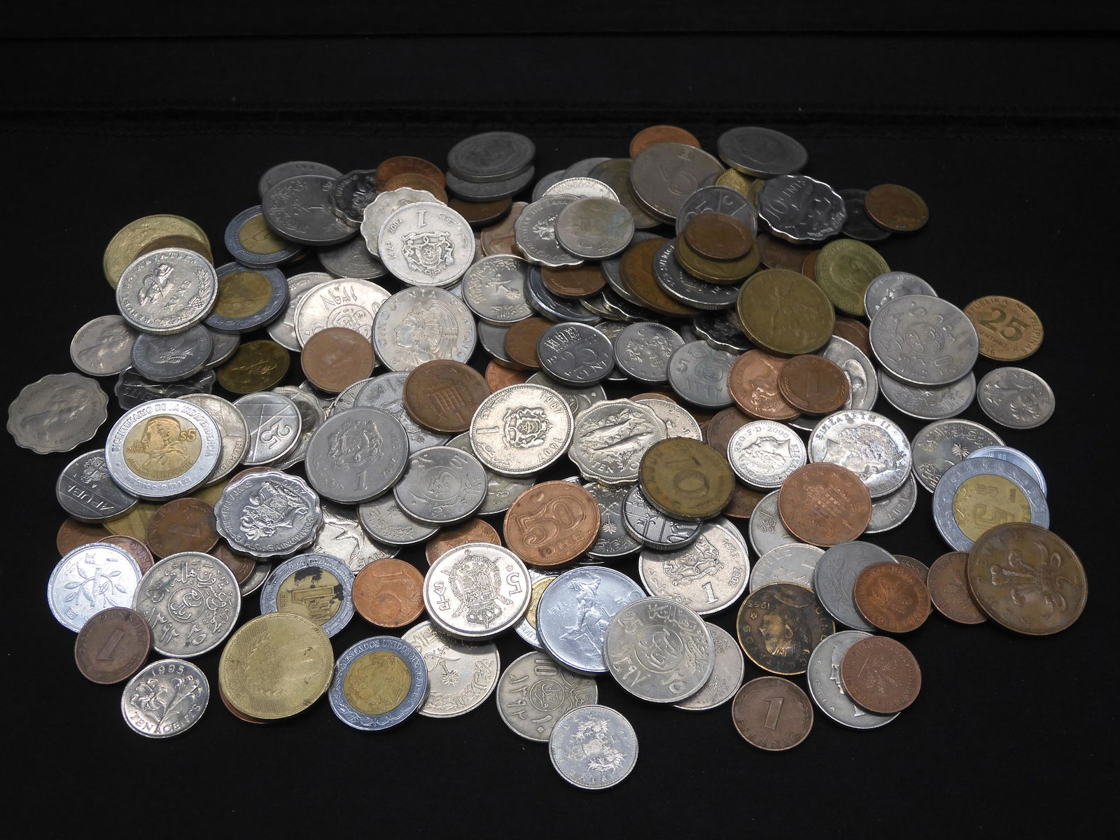 (1.88 LBS) OF FOREIGN/WORLD COINS, UNSEARCHED (1 of 6)