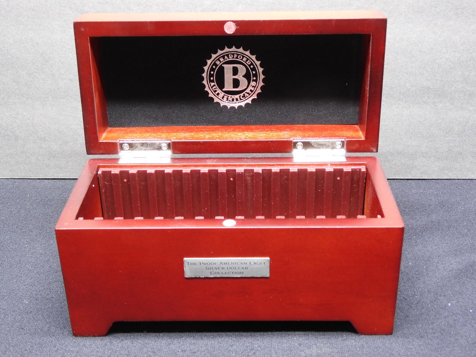 Beautiful Wooden Box for Proof American Eagle Silver (1 of 5)