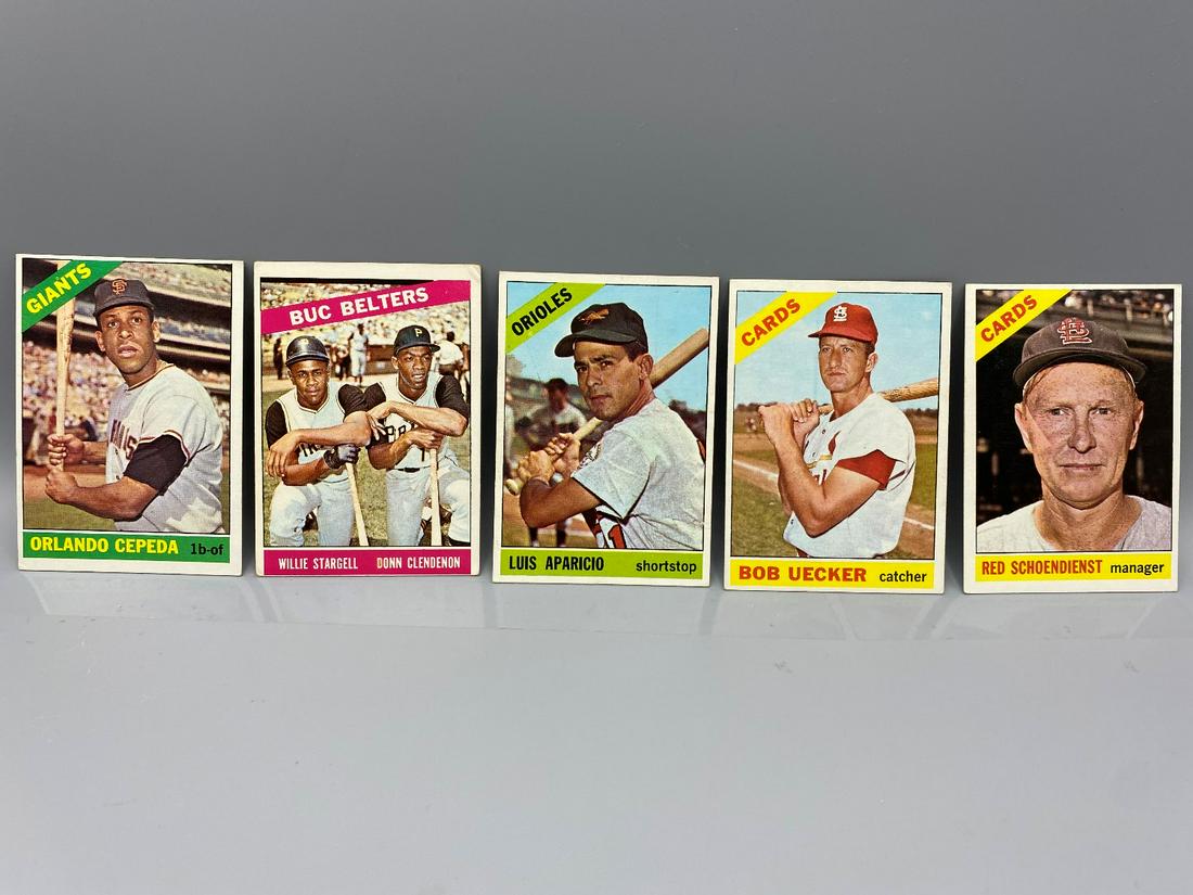 Lot of 5 1966 Topps Baseball Cards With Orlando Cepeda (1 of 2)