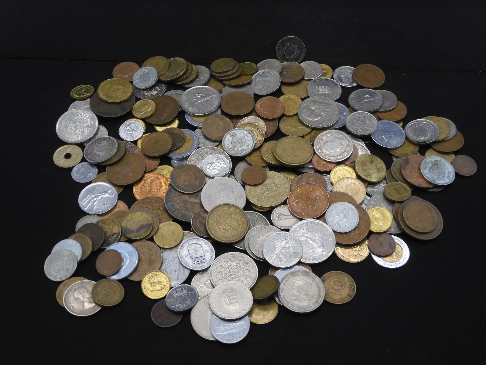 2+lb Pound World/ Foreign Coins (1 of 6)