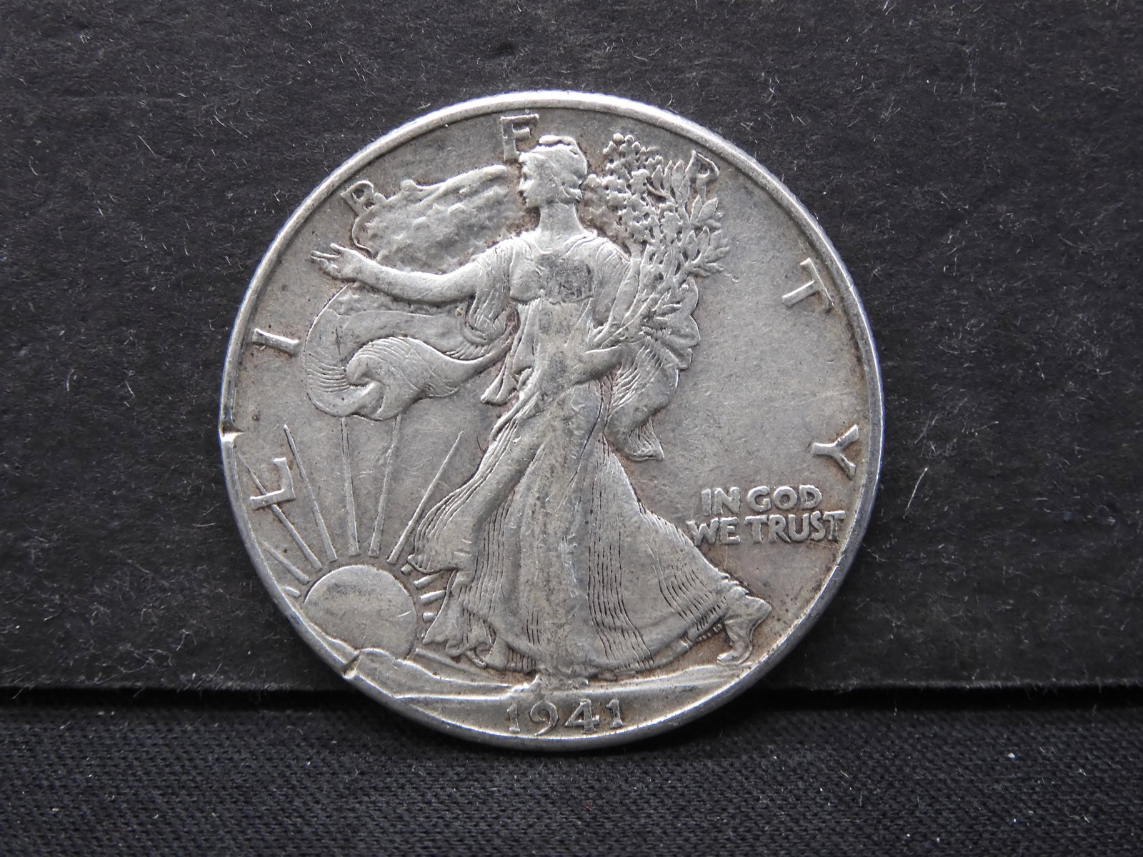 1941 SILVER (90%/24 MILL) LIBERTY HALF: 1941 SILVER (90%/24 MILL) LIBERTY HALF