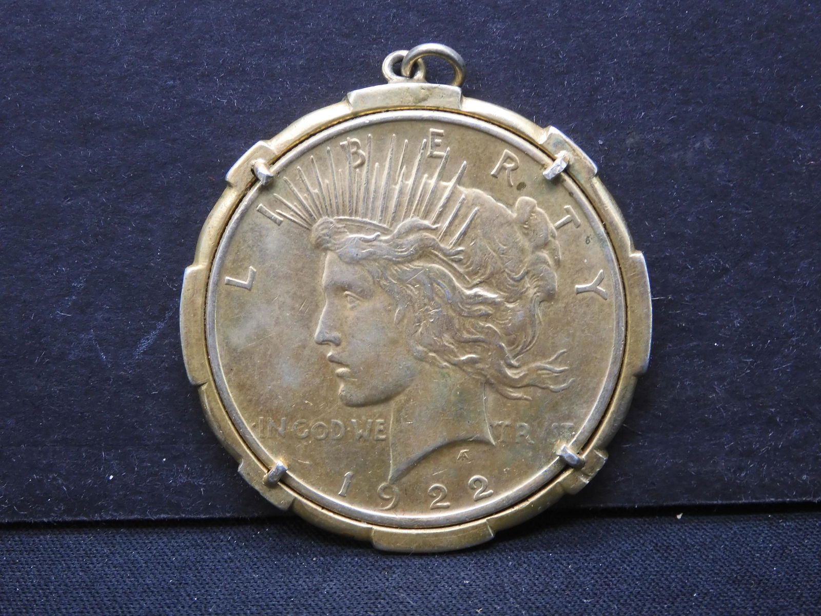 1922 Gold Gilded Silver Peace Dollar (1 of 2)