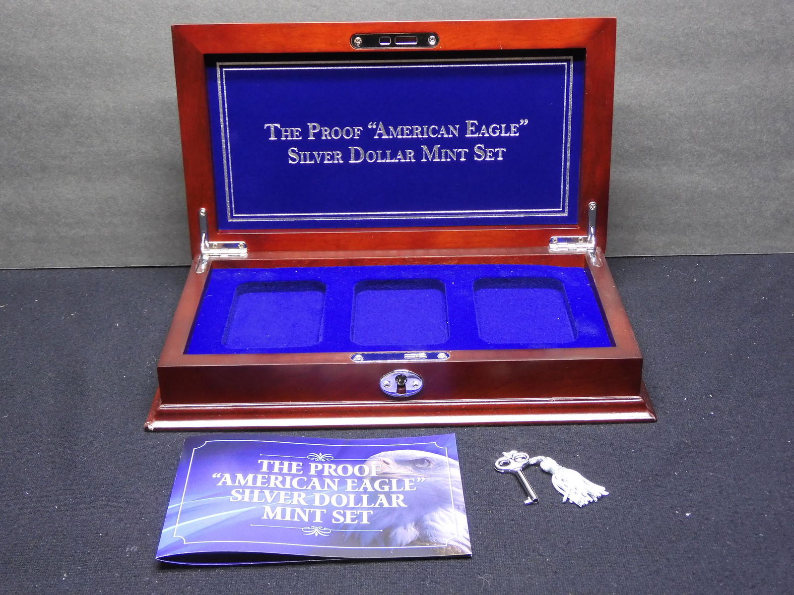 Empty - Beautiful Wooden Box for Proof "American Eagle" (1 of 6)