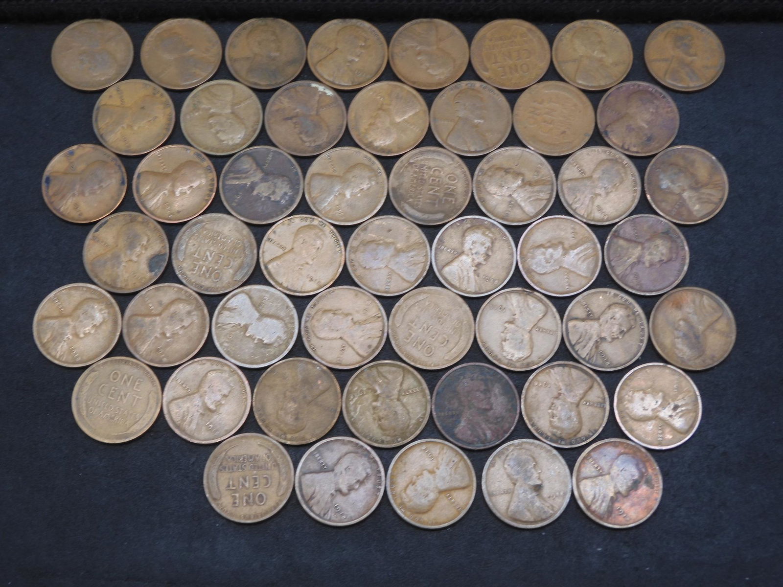 50 - 1918 Lincoln Head Wheat Cents. (1 of 3)