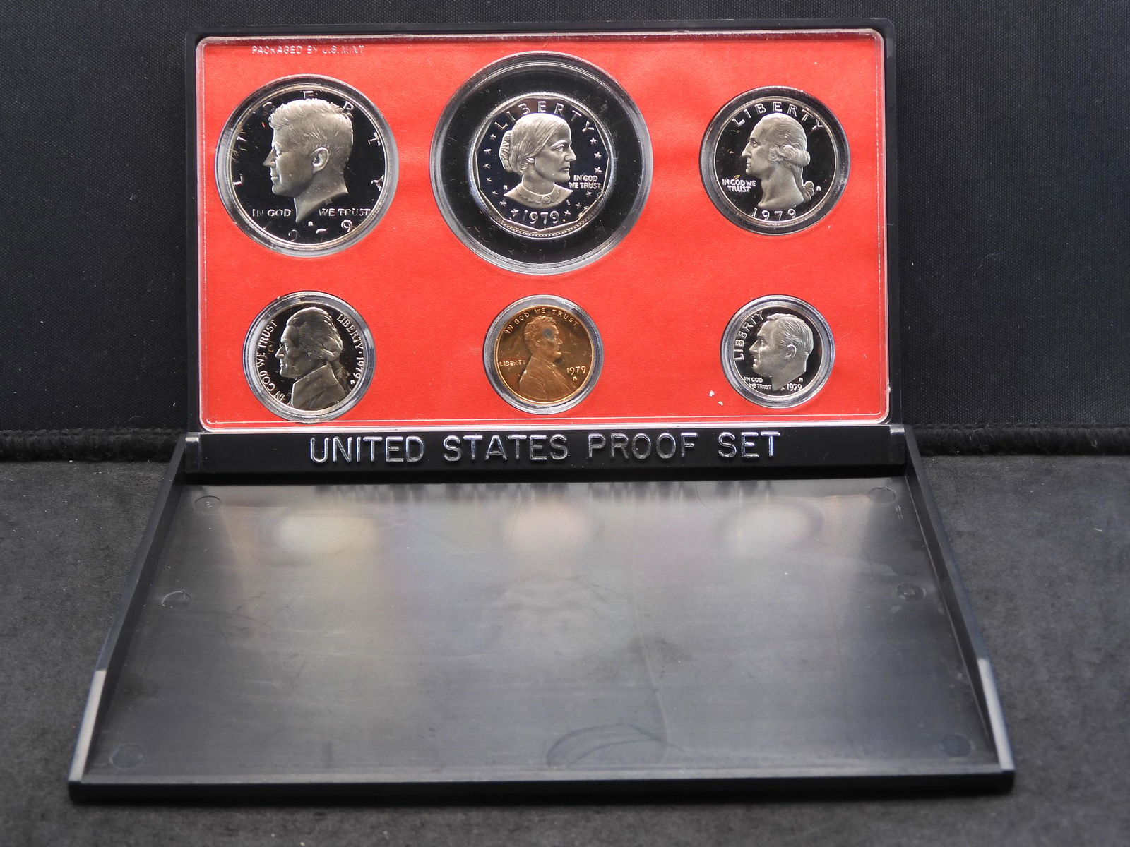 1979-S U.S. Proof Set in Hard Plastic Display Case (1 of 3)