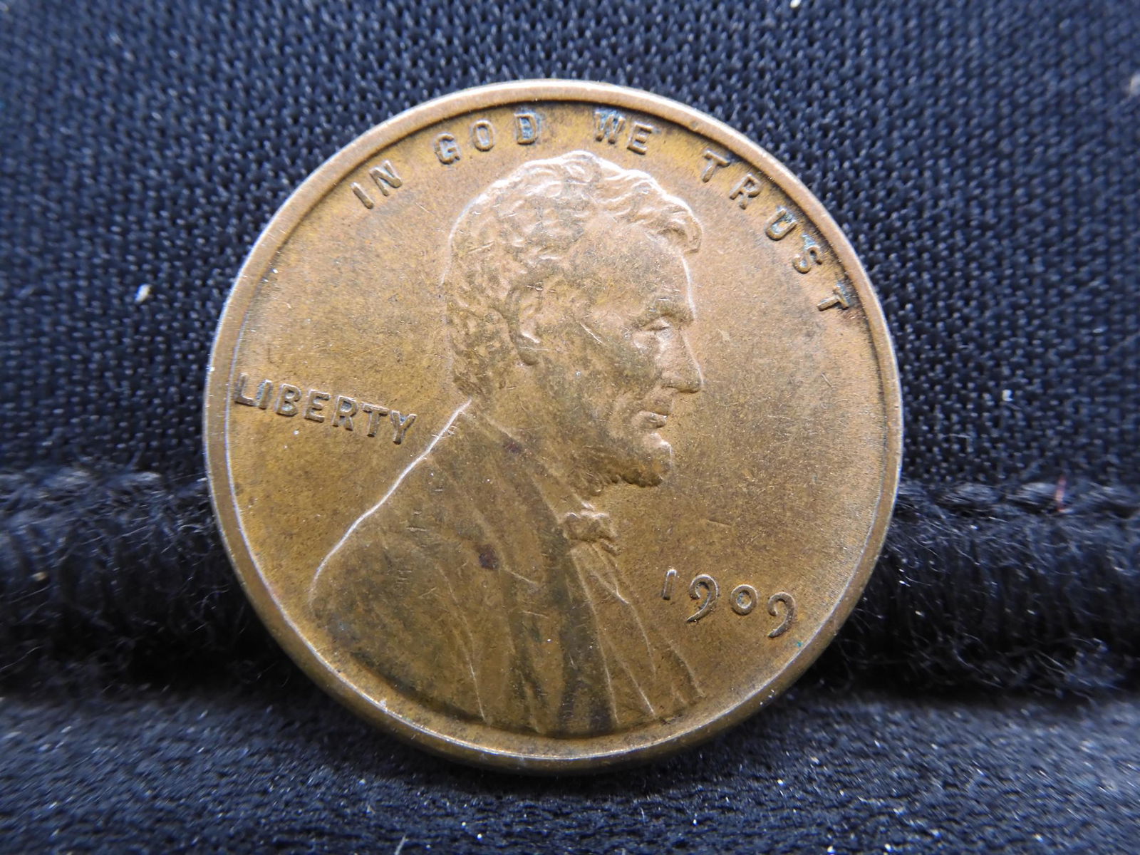 1909 VDB Lincoln Cent.  Choice Red-Brown BU. (1 of 2)