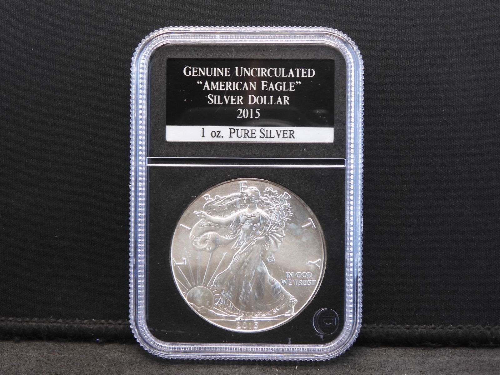 2015 American Silver Eagle 1 Oz. Silver - Genuine (1 of 4)