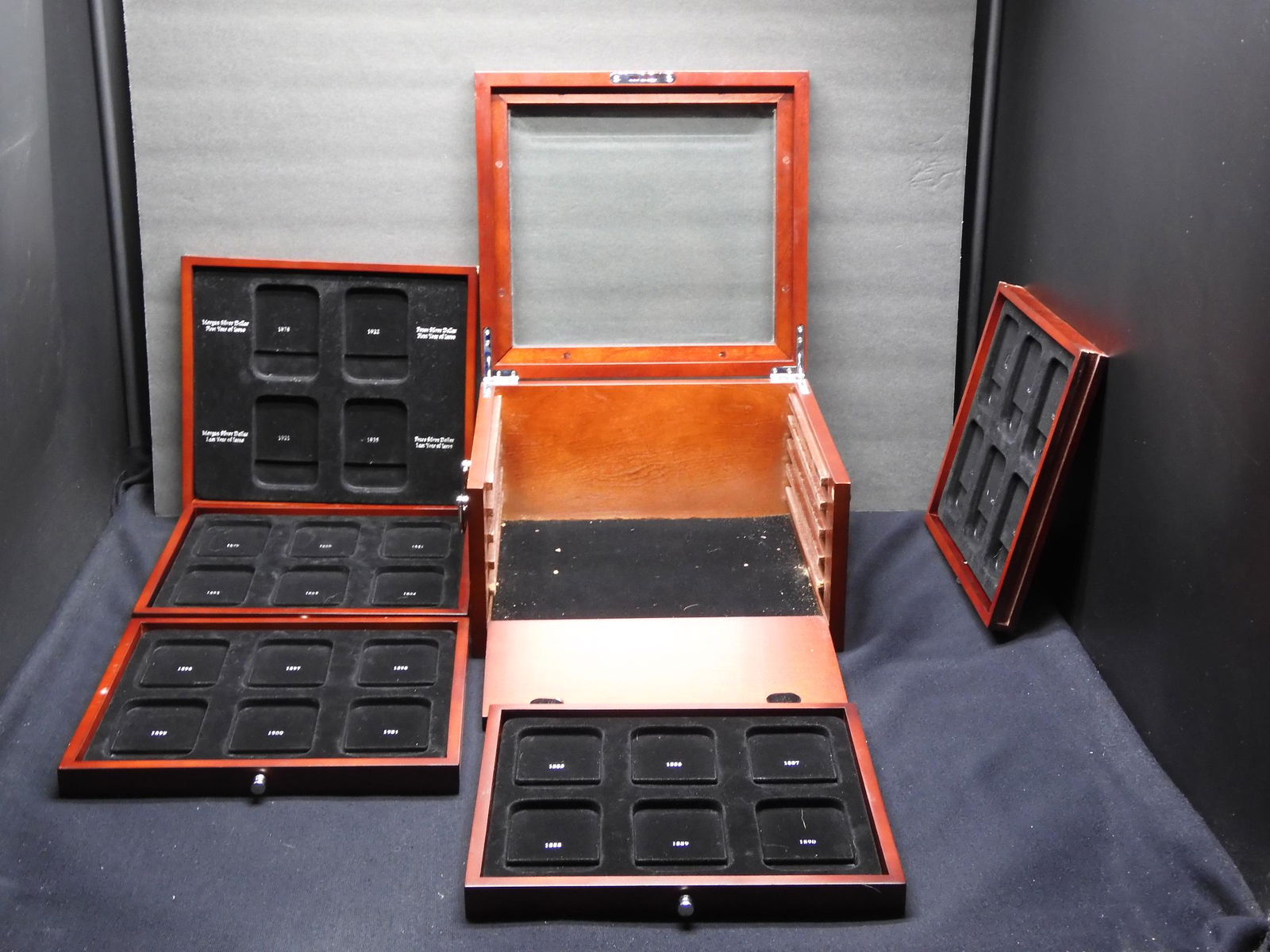 Empty Beautiful Wooden Box for Brilliant Uncirculated (1 of 10)