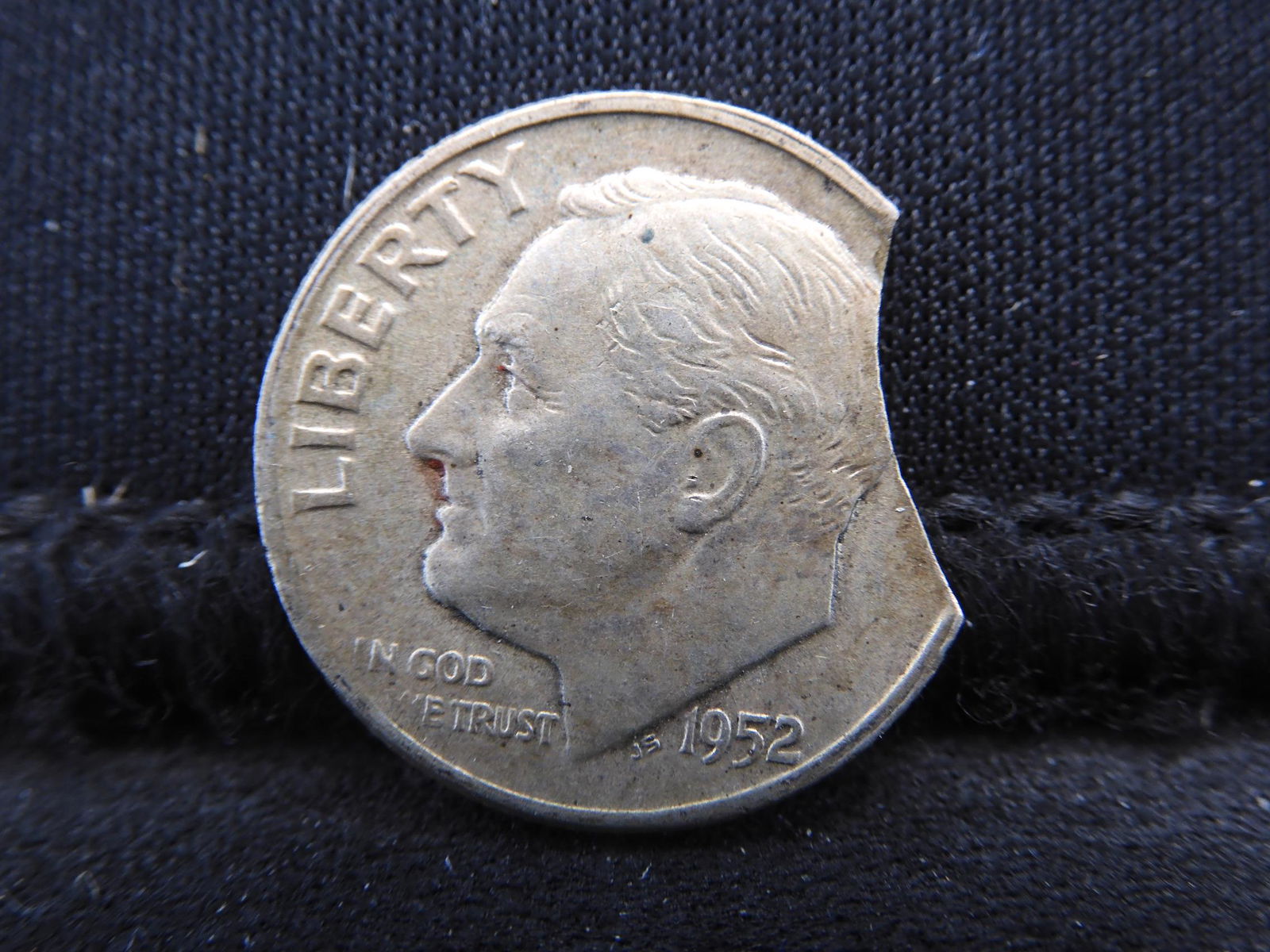 Error - 1952-D Roosevelt Silver Dime - Clipped (1 of 2)