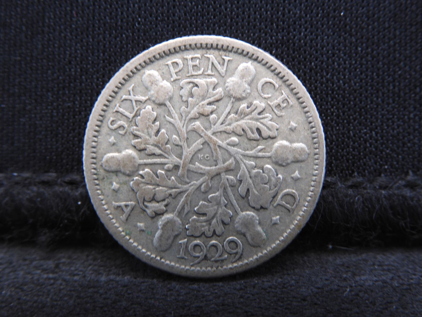 1929 Great Britain Six Pence 50% Silver Coin.  Coin (1 of 2)